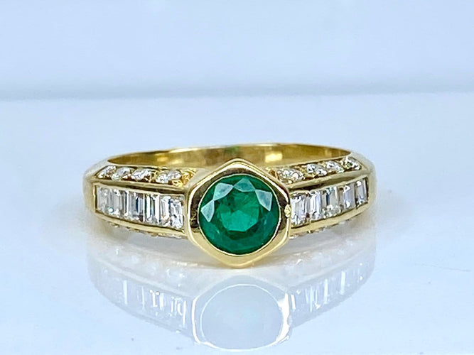 Bague 50 Bague jonc en or jaune 18 carats, émeraude et diamants 58 Facettes AB732