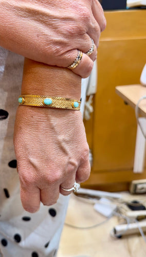 Bracelet Bracelet vintage en or jaune 18 carats et turquoises cabochons 58 Facettes Cab