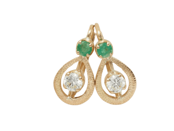 Boucles d'oreilles Boucles d'oreilles dormeuses en or jaune, émeraudes et diamants 58 Facettes 33325