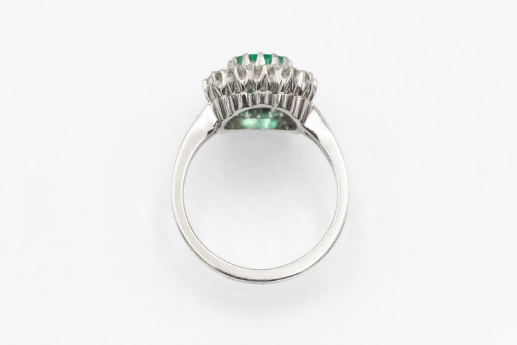 Bague 55 Bague en or blanc avec émeraude et diamants 58 Facettes 12206