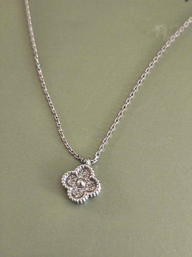 Pendentif Van Cleef & Arpels Sweet Alhambra - Pendentif en or blanc et diamants 58 Facettes jnci65
