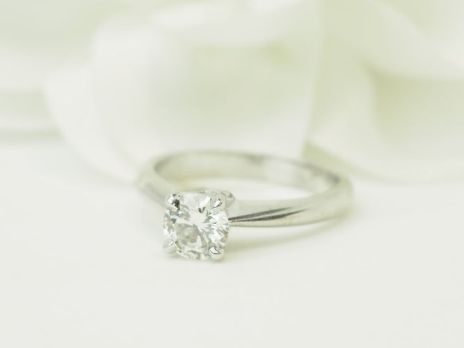 Bague 54 Solitaire - Bague en or blanc et diamant 58 Facettes 18829