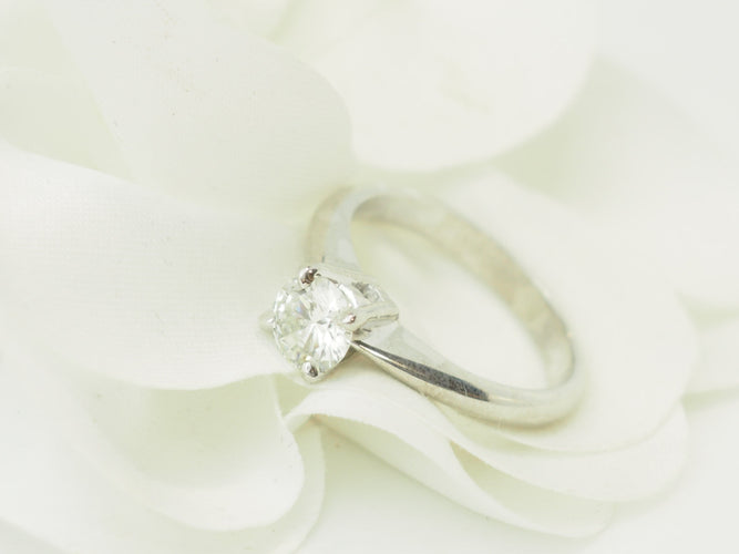 Bague 54 Solitaire - Bague en or blanc et diamant 58 Facettes 18829