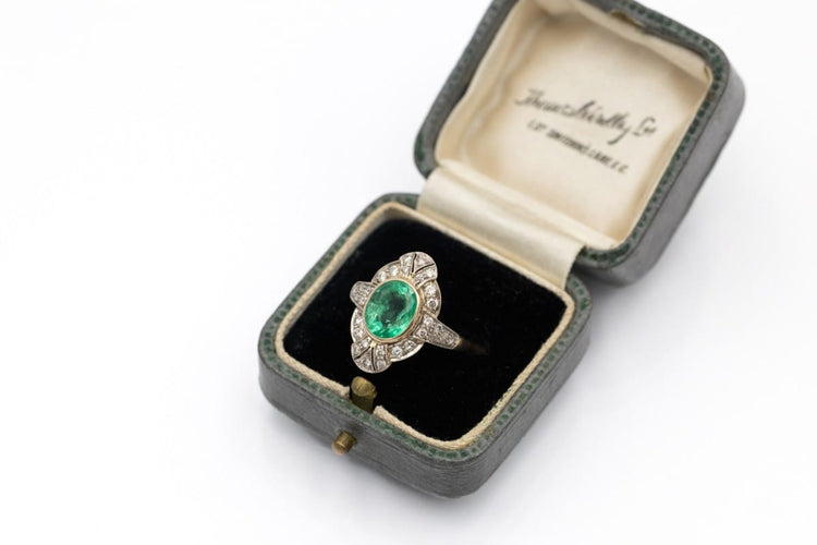 antique-gold-ring-with-emerald-and-diamonds-1930s (3).jpg