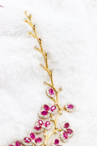 Parure florale en or jaune, rubis et diamants 58 Facettes 240164