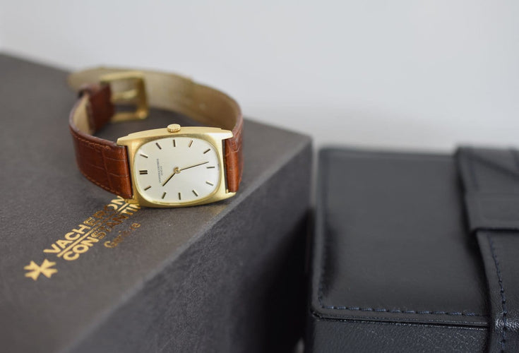 Vacheron Constantin Tonneau Or jaune 1970  Réf 7813 22.jpg