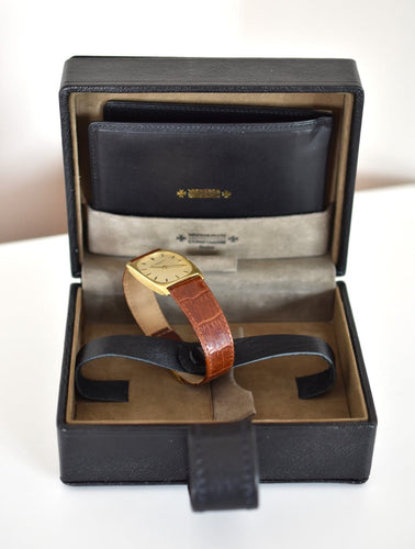 Vacheron Constantin Tonneau Or jaune 1970  Réf 7813 14.jpg
