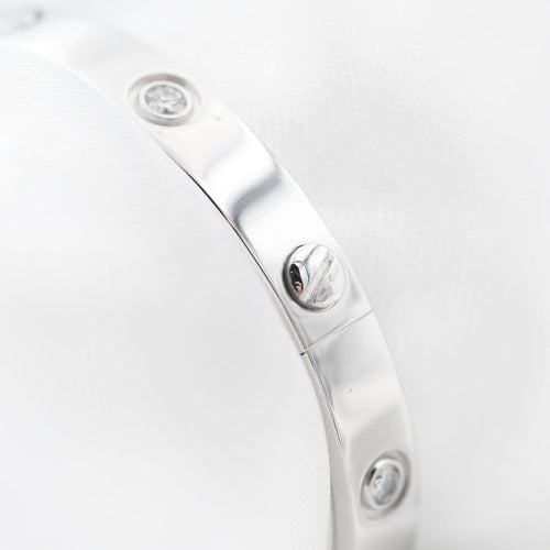 Bracelet Cartier Love Small - Bracelet taille 17 en or blanc et diamants 58 Facettes 348A26_M