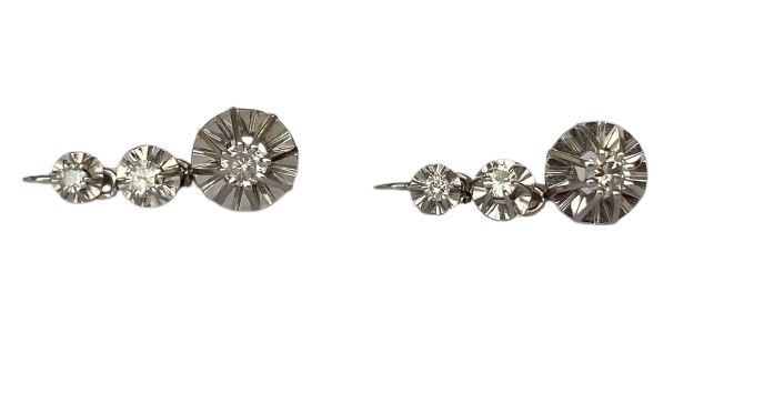 Boucles d'oreilles pendantes vintage en or blanc 18 ct et diamants
