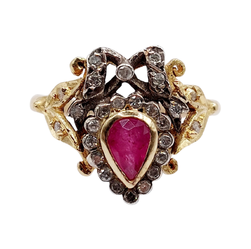 Bague duchesse antique en or 18K, argent, rubis et diamants