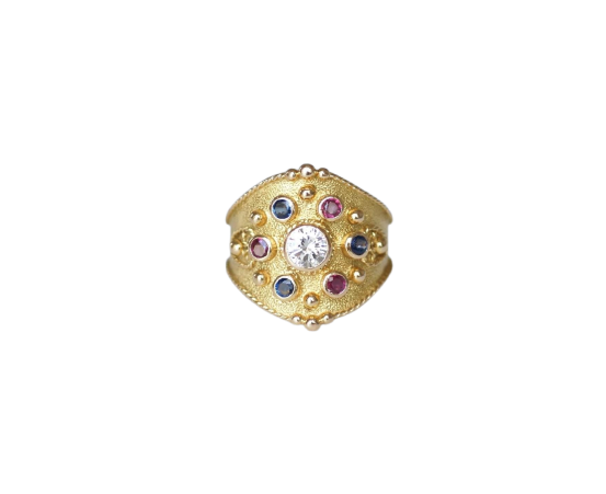 Bague style étrusque en or jaune, diamant, saphirs et rubis