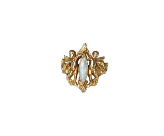Bague ancienne aux anges en or jaune, opale et diamants