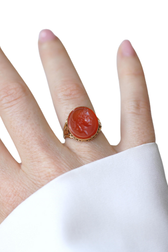 Bague ancienne intaille cornaline en or jaune