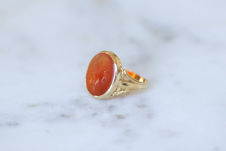 Bague 53.5 Bague ancienne intaille en or jaune et cornaline 58 Facettes