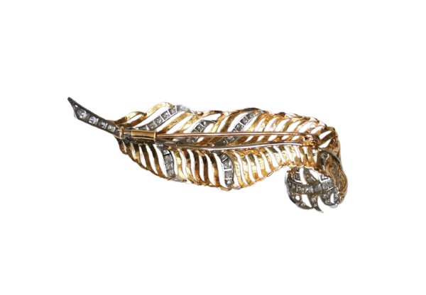 Broche plume en or rose, platine et diamants