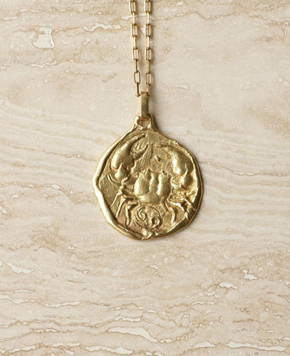 Pendentif Médaille astrologique Cancer - Pendentif en or jaune années 70 58 Facettes