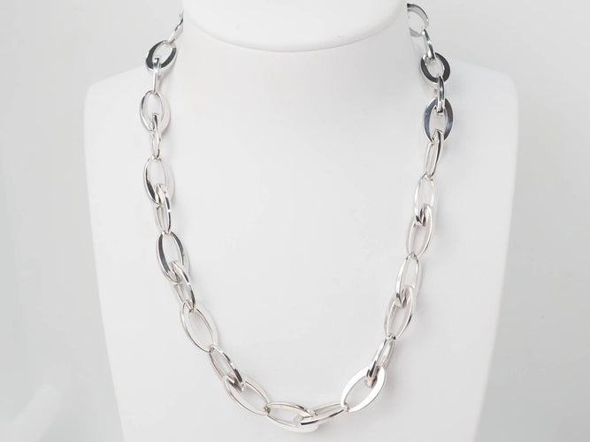 Collier Collier en or blanc 18 carats à maillons ovales – 25 g 58 Facettes 23426
