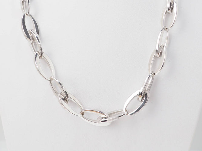 Collier Collier en or blanc 18 carats à maillons ovales – 25 g 58 Facettes 23426