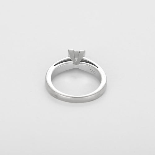 Bague 51 Bague solitaire en or blanc et diamant 0,60 carat 58 Facettes B260368
