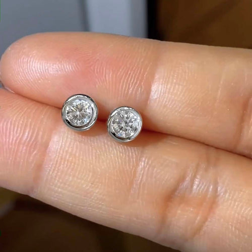 Boucles d'oreilles Embrace - Boucles d'oreilles Donut en or blanc et diamants 58 Facettes GER1012WG