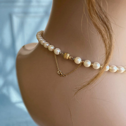 Collier Collier perles de culture en or jaune, rubis et diamants 58 Facettes 1786