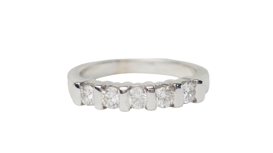 Bague 53.5 Demi-alliance en or blanc et diamants 0,60 ct 58 Facettes 31384