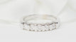 Bague 53.5 Demi-alliance en or blanc et diamants 0,60 ct 58 Facettes 31384