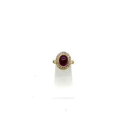Bague 52 Bague en or jaune, rubis cabochon et diamants 58 Facettes Z15B51805