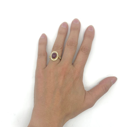 Bague 52 Bague en or jaune, rubis cabochon et diamants 58 Facettes Z15B51805