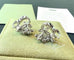 Boucles d'oreilles Van Cleef & Arpels Socrate - Boucles d’oreilles en or blanc et diamants 58 Facettes jnci81