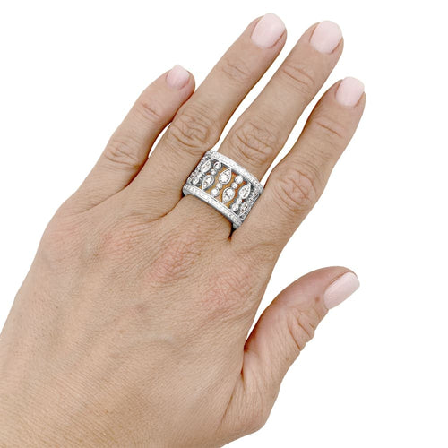 Bague 53 Chopard Haute Joaillerie - Bague en or blanc et diamants 58 Facettes 35668