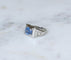 Bague 53 Art Déco - Bague chevalière en platine, saphir de Ceylan et diamants 58 Facettes