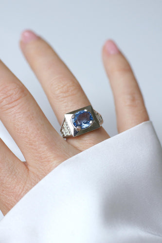 Bague 53 Art Déco - Bague chevalière en platine, saphir de Ceylan et diamants 58 Facettes