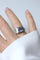 Bague 53 Art Déco - Bague chevalière en platine, saphir de Ceylan et diamants 58 Facettes