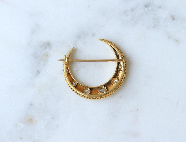 Broche Broche ancienne croissant de lune en or jaune et diamants 58 Facettes