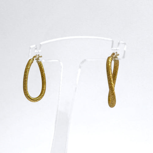 Boucles d'oreilles Créoles en or 18k texturé 58 Facettes REF2563-331
