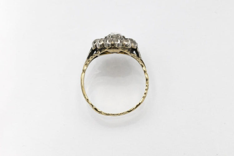 Bague 57 Bague ancienne en or jaune, argent et diamants taille rose 58 Facettes 12228