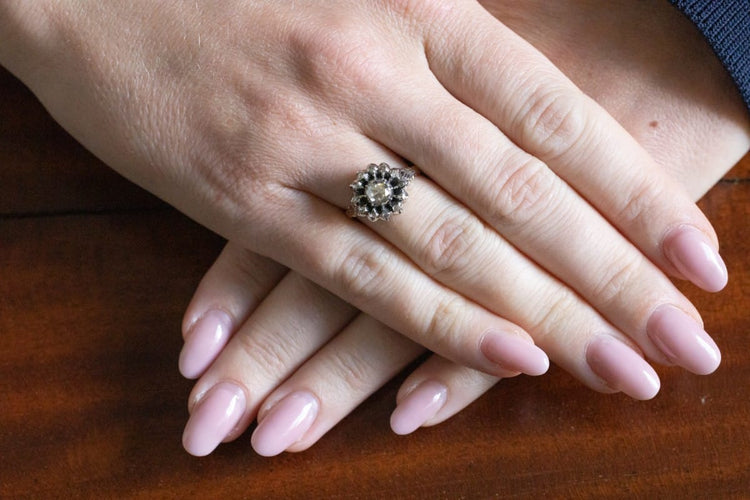 Bague 57 Bague ancienne en or jaune, argent et diamants taille rose 58 Facettes 12228