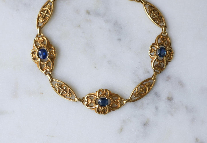 Bracelet Belle Époque - Bracelet guirlande en or jaune et saphirs 58 Facettes