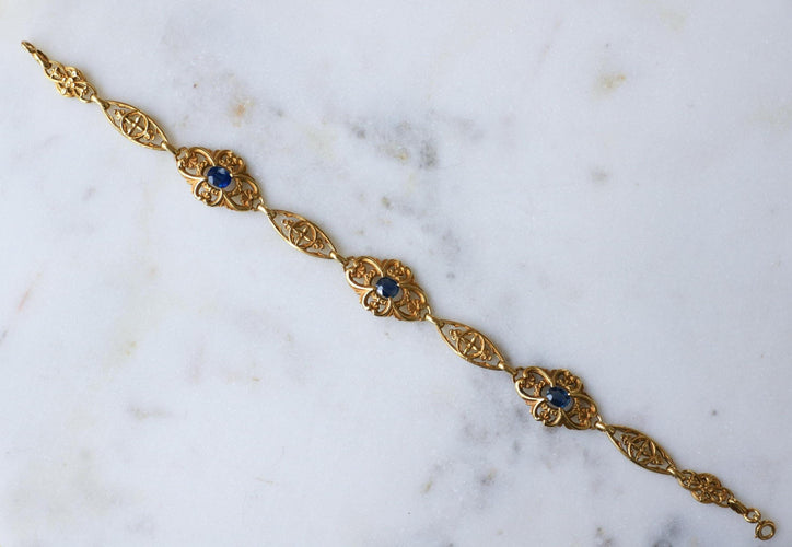 Bracelet Belle Époque - Bracelet guirlande en or jaune et saphirs 58 Facettes