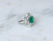 Bague 51 Jupe - Bague en or blanc, émeraude colombienne et diamants 58 Facettes
