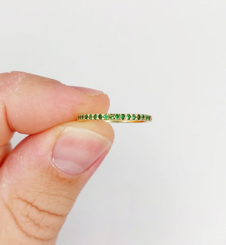 Bague 49.5 Demi-alliance vintage en or 18k et grenats tsavorites 58 Facettes A07414
