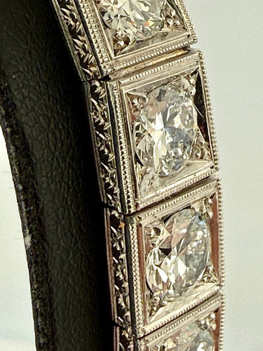 Bracelet Bracelet rivière en platine et diamants 58 Facettes bpd