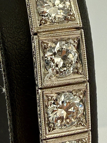 Bracelet Bracelet rivière en platine et diamants 58 Facettes bpd
