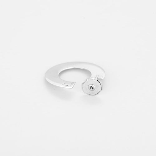 Boucles d'oreilles Dinh Van Cible - Boucles d'oreilles en or blanc 58 Facettes B240078