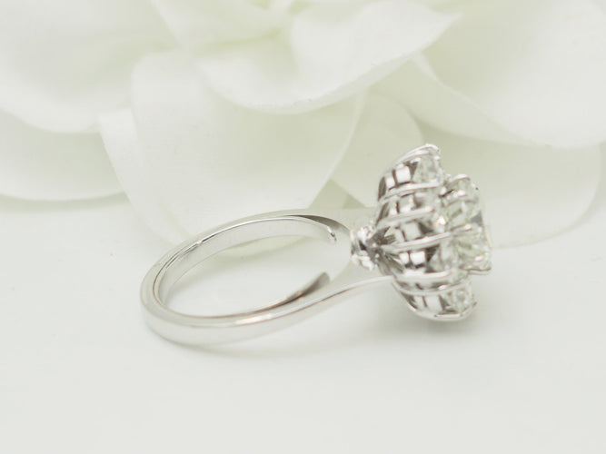 Bague 54 Bague marguerite ancienne en or blanc et diamants 58 Facettes 33796