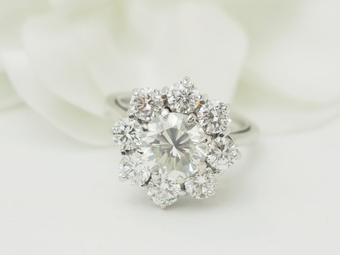 Bague 54 Bague marguerite ancienne en or blanc et diamants 58 Facettes 33796