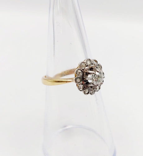 Bague 50.5 Bague marguerite en or 18k, platine et diamants 58 Facettes A07422