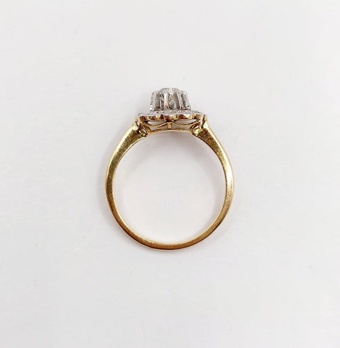 Bague 50.5 Bague marguerite en or 18k, platine et diamants 58 Facettes A07422