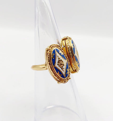 Bague 49.5 Bague chevalière victorienne en or 18K, fleurs et émail 58 Facettes A07423